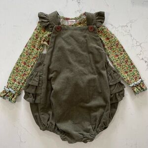 ✨2/$40✨Ricrac & Ruffles Green Corduroy Bubble with Floral Layering Top